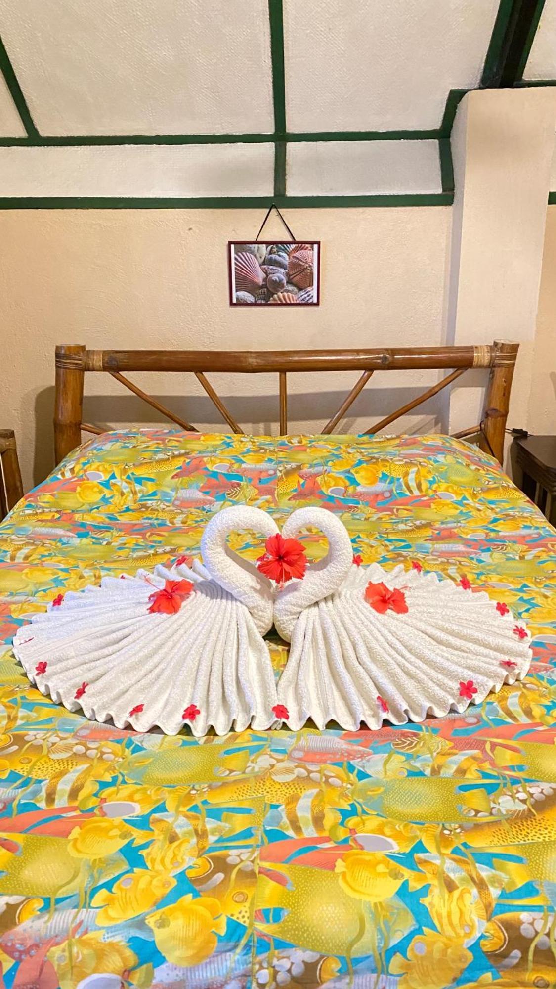Ravenala Beach Bungalows Moalboal Ngoại thất bức ảnh